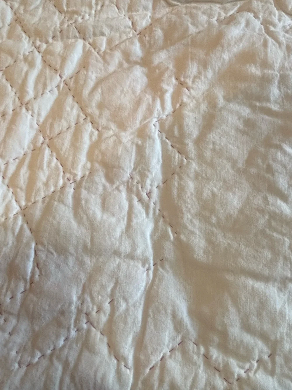Vtg Style Pastel Quilted Table Runner – Scalloped Edge Easter Basket Patchwork